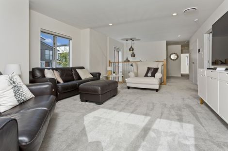 Photo of property in 1 Turutu Place, Long Bay, Auckland, 0630