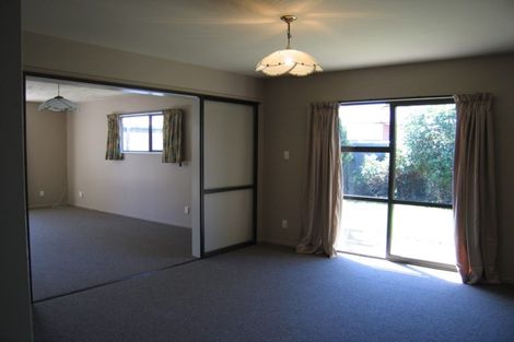 Photo of property in 90a Rattray Street, Riccarton, Christchurch, 8041