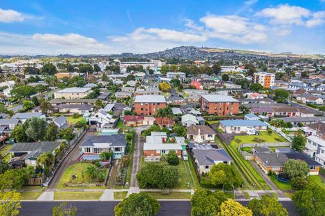 Photo of property in 6 Blair Avenue, Pukekohe, 2120