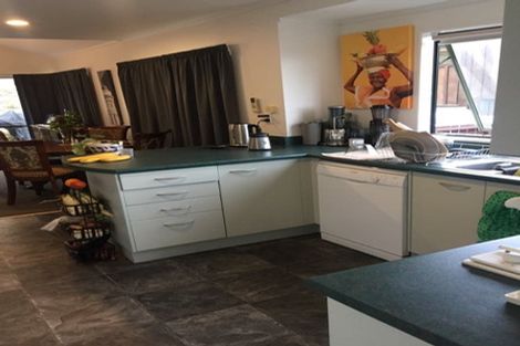 Photo of property in 2 Meadowcroft Grove, Johnsonville, Wellington, 6037