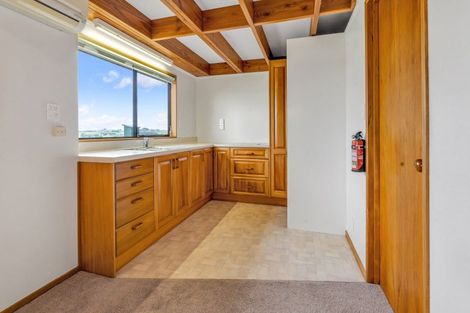 Photo of property in 47 Pohutukawa Avenue, Shelly Park, Auckland, 2014