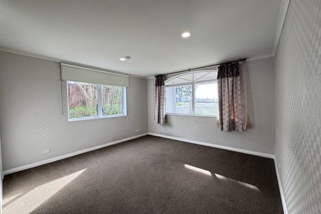 Photo of property in 286 East Coast Road, Forrest Hill, Auckland, 0620