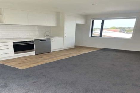Photo of property in 12/1 Fruitvale Road, New Lynn, Auckland, 0600