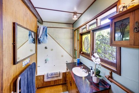 Photo of property in 21 Gillies Crescent, Waimarama, Havelock North, 4294