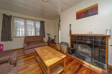 Photo of property in 53 Fairfield Road, Hawera, 4610