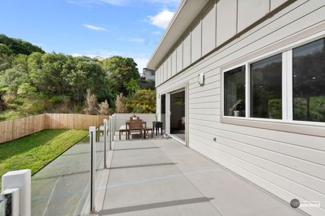 Photo of property in 17 Oceanview Terrace, Tirohanga, Lower Hutt, 5010
