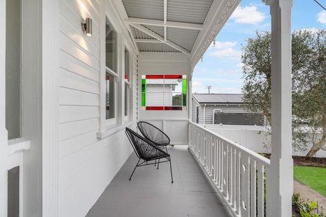Photo of property in 7 Fairfax Avenue, Northcote, Auckland, 0627