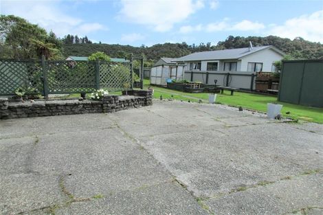 Photo of property in 102 Marsden Road, Greymouth, 7805