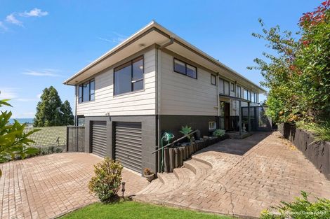 Photo of property in 8 Tairua Heights, Tairua, 3508
