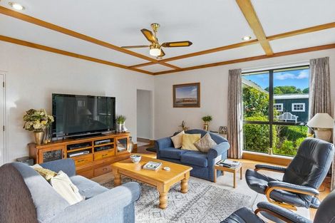 Photo of property in 7 Maple Lane, Waikanae, 5036