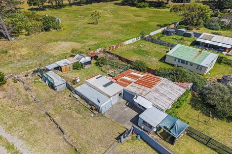 Photo of property in 49 Punga Street, Tangimoana, 4822