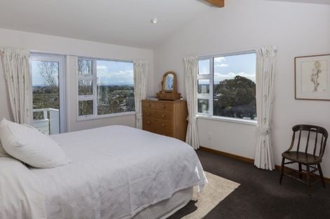 Photo of property in 6 Lucknow Place, Cashmere, Christchurch, 8022