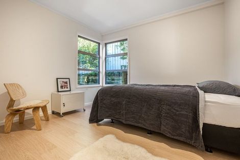 Photo of property in 2/13 Waitemata Road, Hauraki, Auckland, 0622