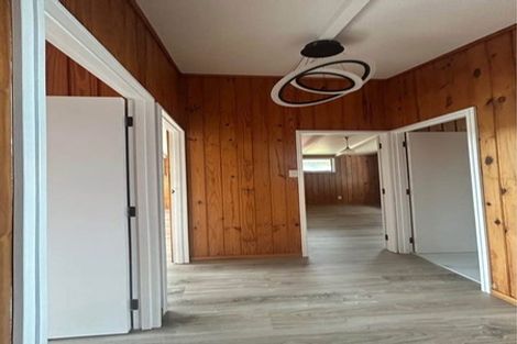 Photo of property in 36 Kingsclere Place, Goodwood Heights, Auckland, 2105