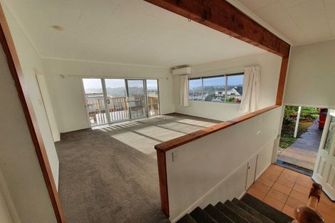Photo of property in 1 Moera Place, Stanmore Bay, Whangaparaoa, 0932