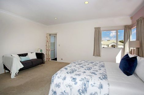 Photo of property in 50 Jane Eyre Drive, Somerville, Auckland, 2014