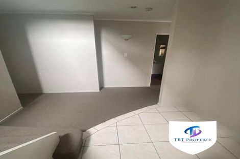 Photo of property in 21 Hakea Place, Totara Heights, Auckland, 2105