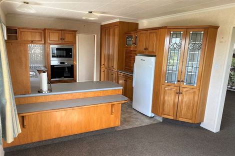 Photo of property in 30 Karaka Street, Merrilands, New Plymouth, 4312