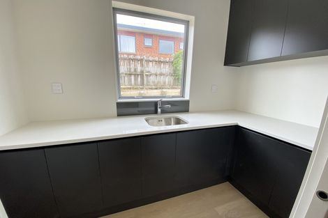 Photo of property in 22 Lorikeet Place, Unsworth Heights, Auckland, 0632