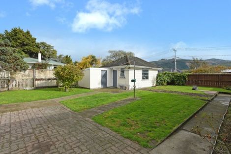 Photo of property in 52 Heretaunga Square, Silverstream, Upper Hutt, 5019