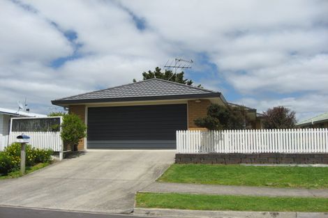 Photo of property in 32 Ridgeway Road, Pukekohe, 2120