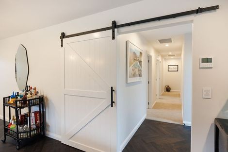 Photo of property in 6 Solitude Crescent, Kelvin Grove, 4414