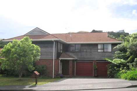 Photo of property in 32 Thatcher Crescent, Crofton Downs, Wellington, 6035