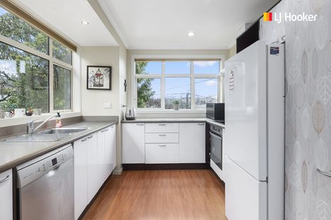 Photo of property in 11 Glenross Street, Glenross, Dunedin, 9011