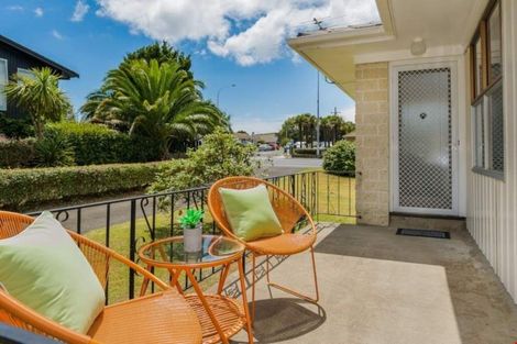 Photo of property in 1/48 Taharoto Road, Takapuna, Auckland, 0622