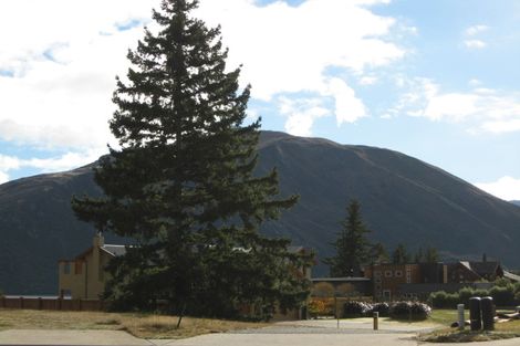 Photo of property in 14 Baker Grove, Wanaka, 9305