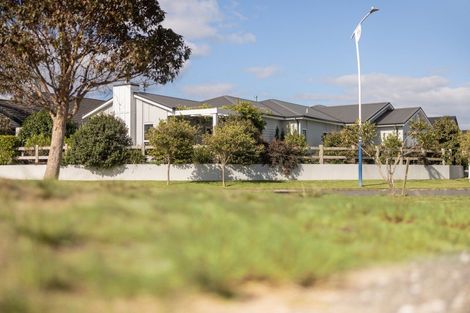 Photo of property in 18 Montia Close, Papamoa Beach, Papamoa, 3118