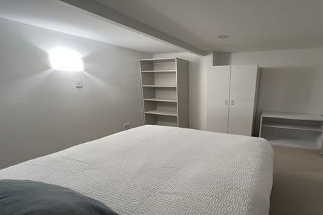 Photo of property in 1/50 La Trobe Street, Pakuranga Heights, Auckland, 2010