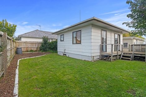 Photo of property in 8a Williams Place, Fairfield, Hamilton, 3214