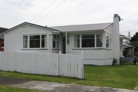 Photo of property in 1/11 Shortt Avenue, Mangere Bridge, Auckland, 2022