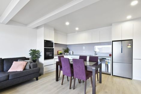 Photo of property in 6/11 Jack Conway Avenue, Manukau, Auckland, 2104