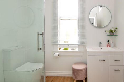 Photo of property in 11 Colombo Street, Hokowhitu, Palmerston North, 4410