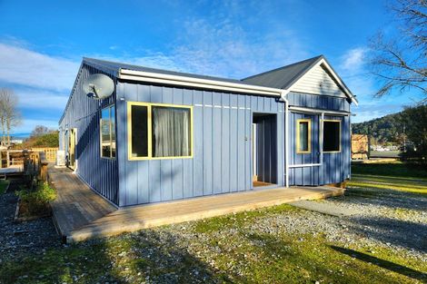 Photo of property in 10 Kilgour Street, Blackball, 7804