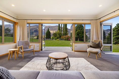 Photo of property in 49 Hunter Road, Speargrass Flat, Queenstown, 9371