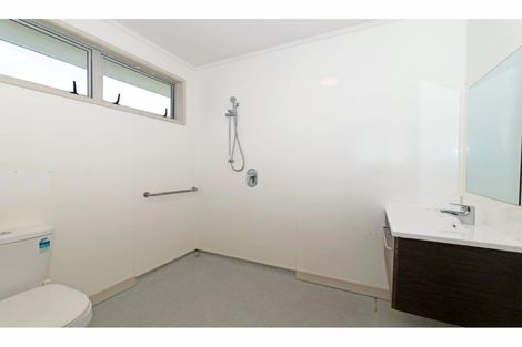 Photo of property in 1 Shale Avenue, Massey, Auckland, 0614