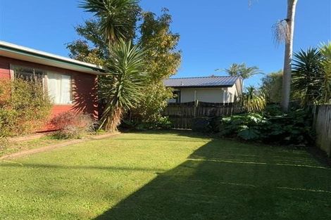 Photo of property in 2/133 Carnoustie Drive, Wattle Downs, Auckland, 2103