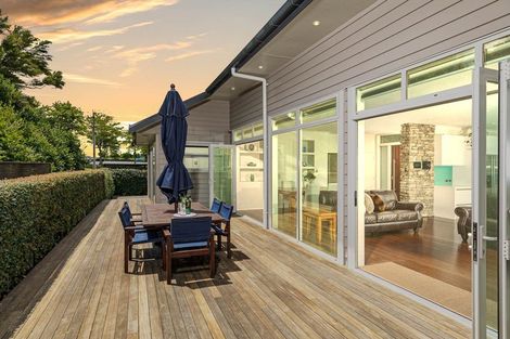 Photo of property in 51 Churchouse Road, Greenhithe, Auckland, 0632