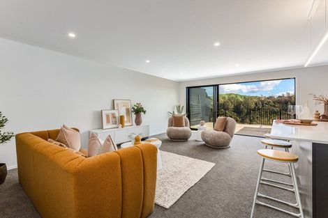 Photo of property in 32 Oakum Road, Whitby, Porirua, 5024