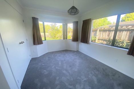 Photo of property in 15 Vanderbilt Parade, Albany, Auckland, 0632