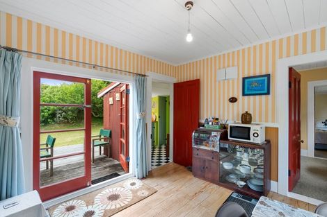 Photo of property in 21 Shortt Street, Foxton Beach, Foxton, 4815