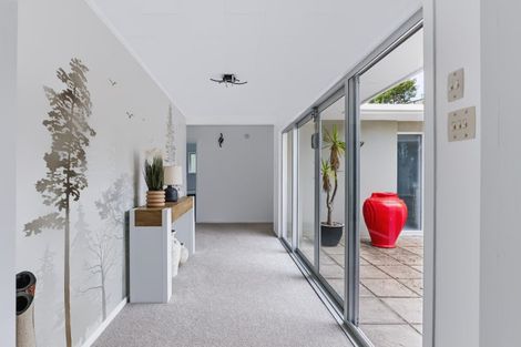 Photo of property in 172a Mangorei Road, Merrilands, New Plymouth, 4312