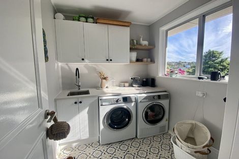 Photo of property in 14 Orton Street, Glenfield, Auckland, 0627