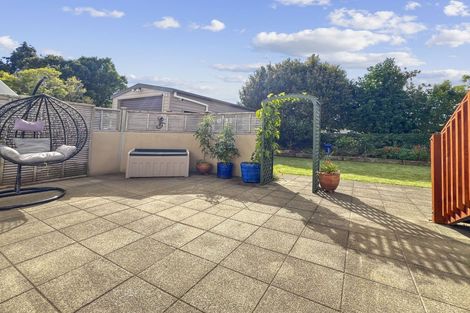 Photo of property in 12 Frank Place, Hillpark, Auckland, 2102