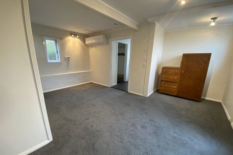 Photo of property in 37 Moa Point Road, Moa Point, Wellington, 6022