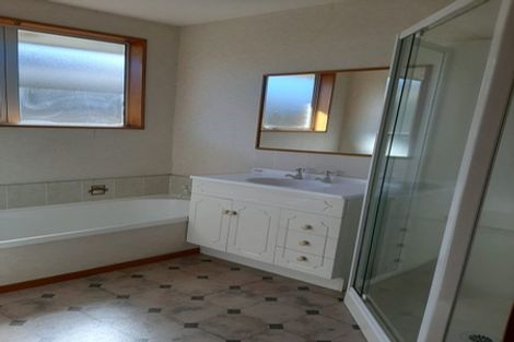 Photo of property in 65 Merrin Street, Avonhead, Christchurch, 8042