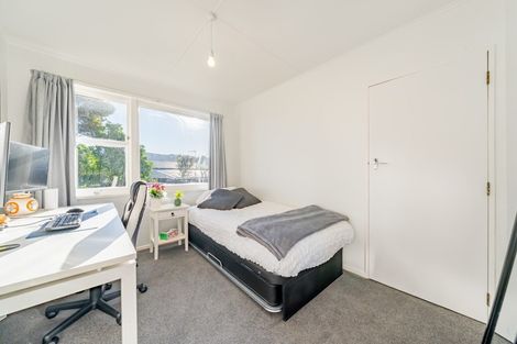 Photo of property in 10 Prestige Place, Maoribank, Upper Hutt, 5018